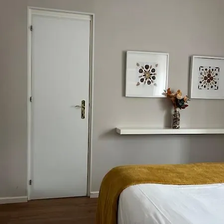 New Cosy & Charming In Campolide - 3a Διαμέρισμα