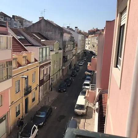 New Cosy & Charming In Campolide - 3a *