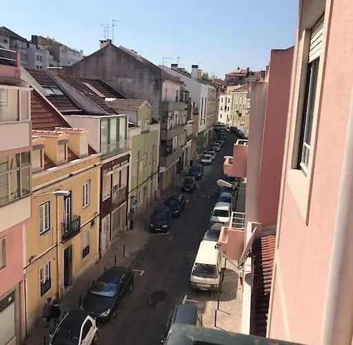 New Cosy & Charming In Campolide - 3a *