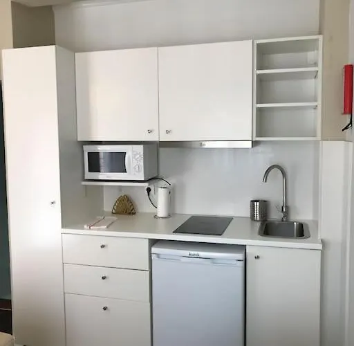 New Cosy & Charming In Campolide - 3a